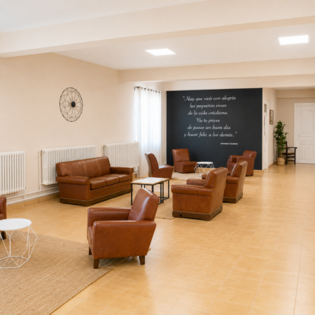 Sala estar 1 con luz